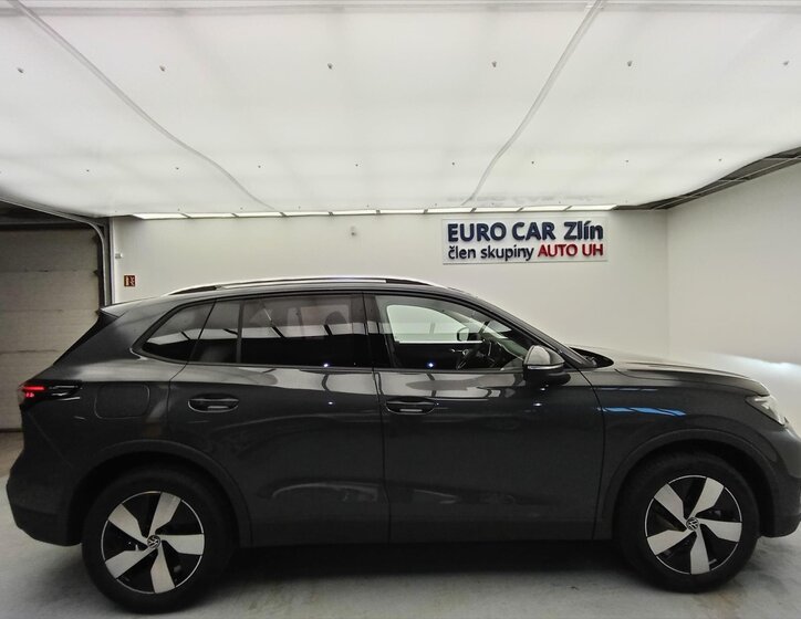 Volkswagen Tiguan SUV / Terénní 2,0 l 110 kw