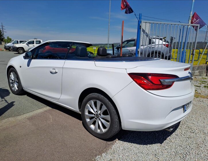 Opel Cascada Kabriolet 2,0 l 121 kw
