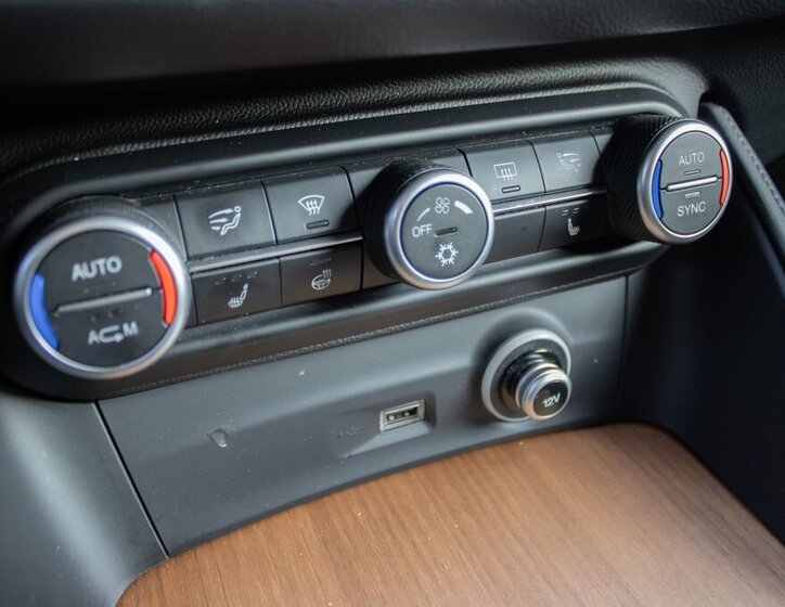 Alfa Romeo Stelvio SUV 2,0 l 206 kw