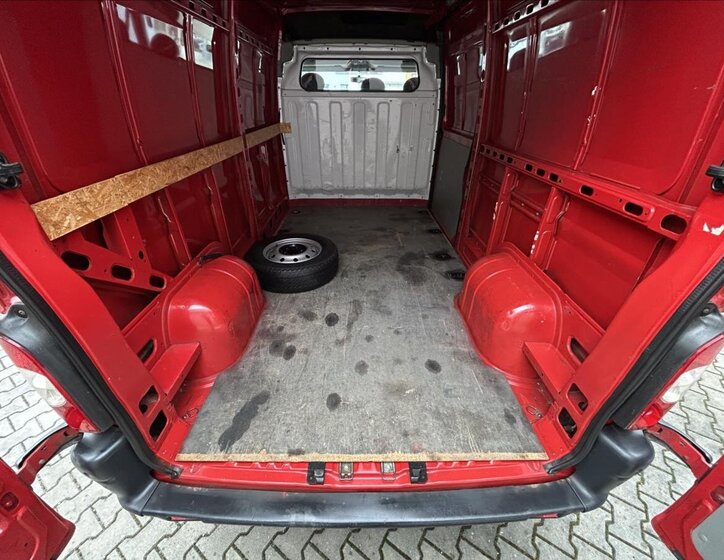 Renault Master Skříň 2,5 l 107 kw