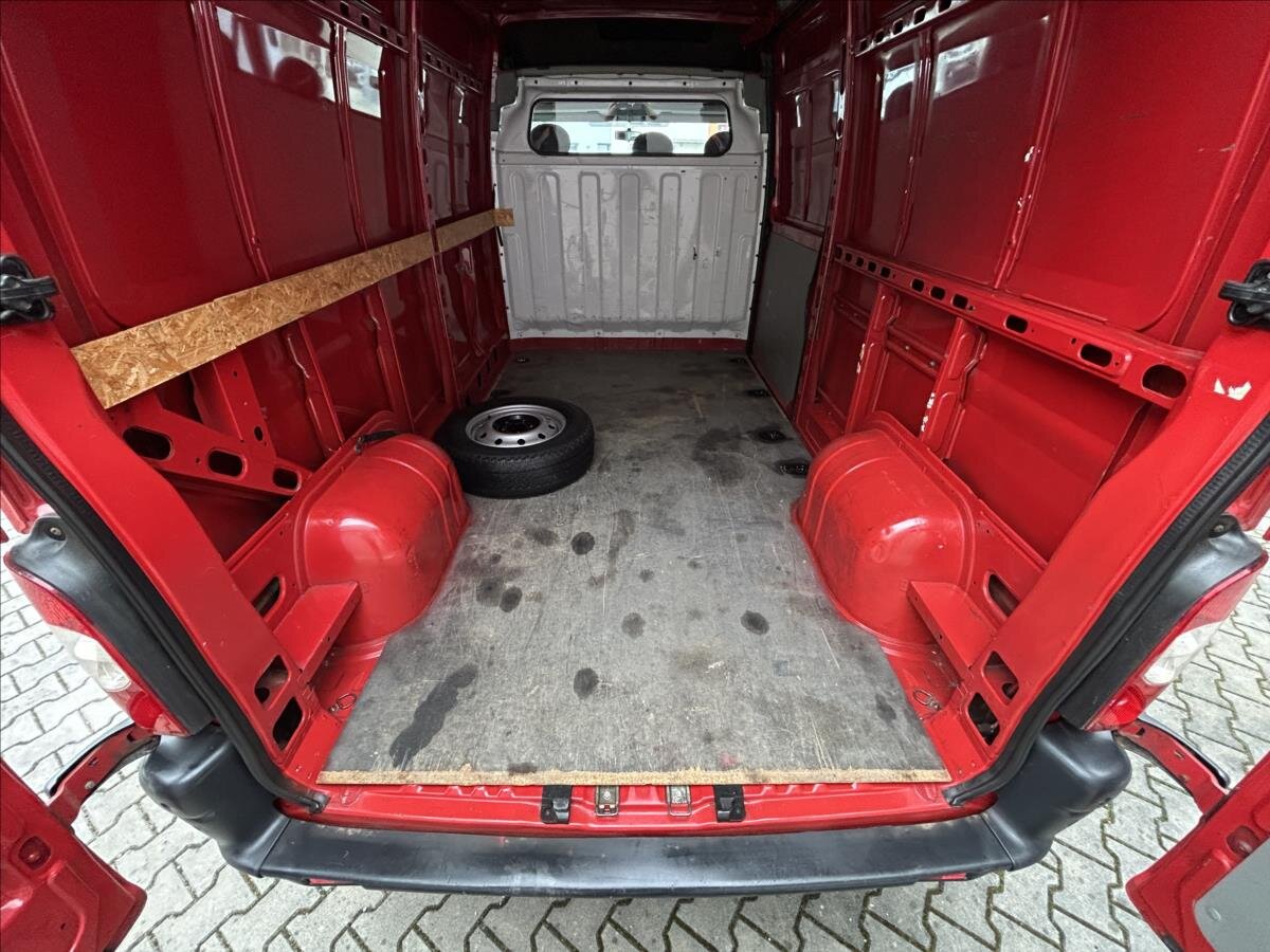 Renault Master Skříň 2,5 l 107 kw