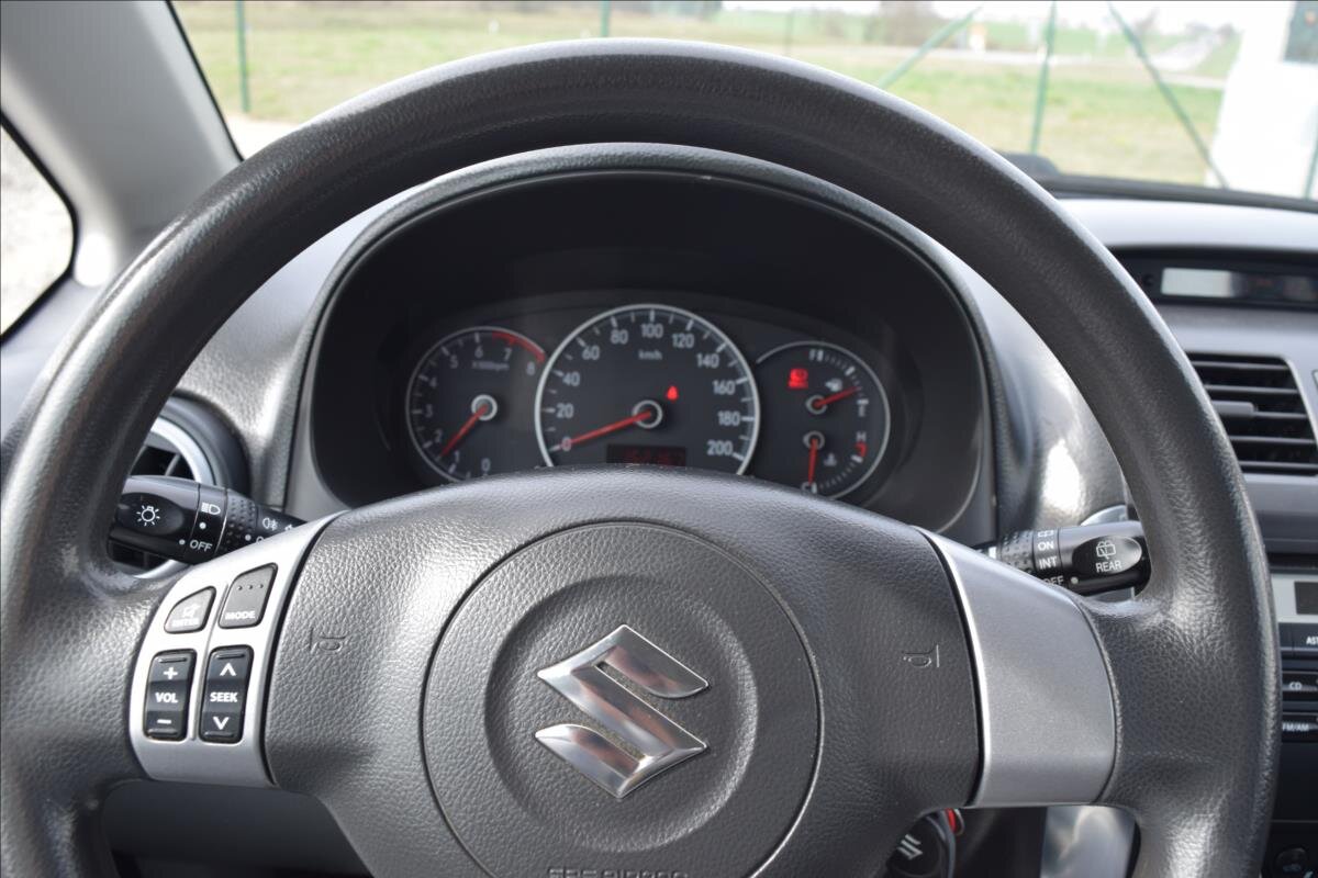 Suzuki SX4 Hatchback 1,6 l 79 kw