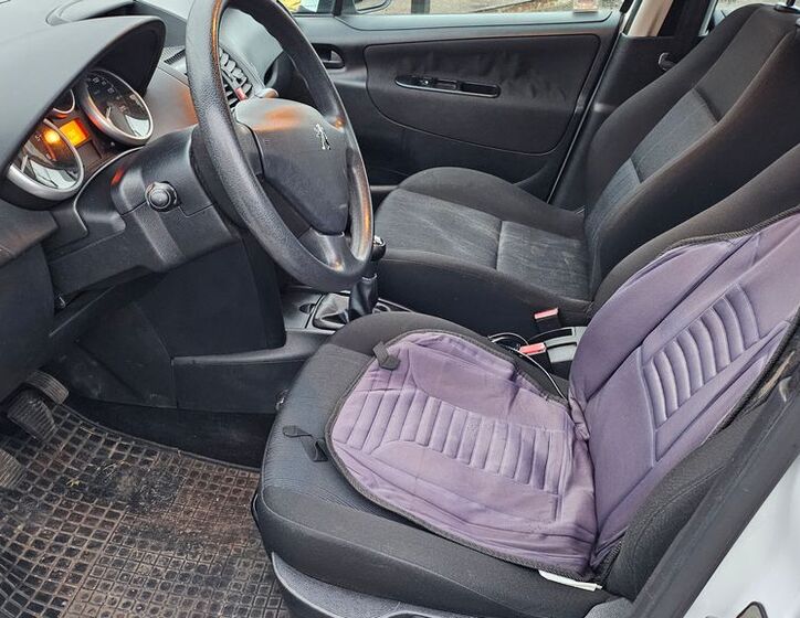 Peugeot 207 Hatchback 1,4 l 50 kw