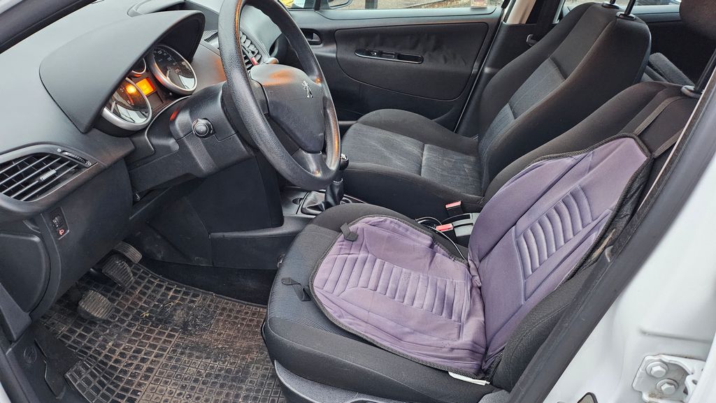 Peugeot 207 Hatchback 1,4 l 50 kw