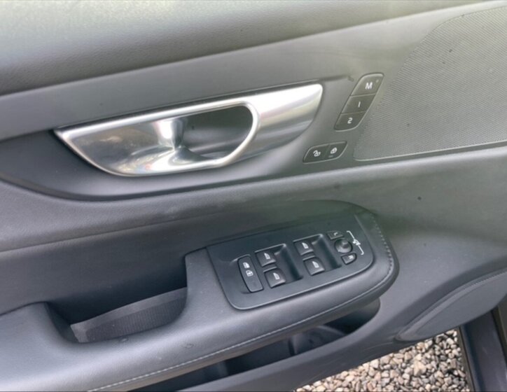 Volvo V60 Kombi 2,0 l 145 kw