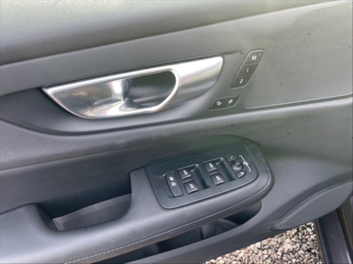 Volvo V60 Kombi 2,0 l 145 kw