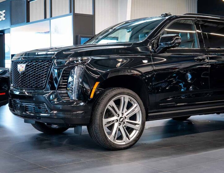 Cadillac Escalade SUV 6,2 l 313 kw