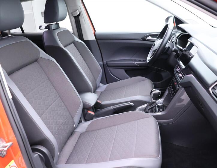 Volkswagen T-Cross 11