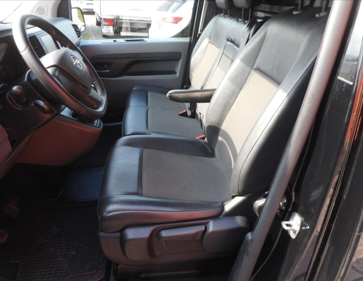 Opel Vivaro Ostatní 2,0 l 106 kw