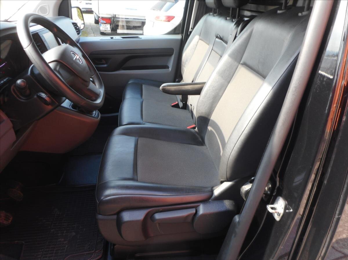 Opel Vivaro Ostatní 2,0 l 106 kw