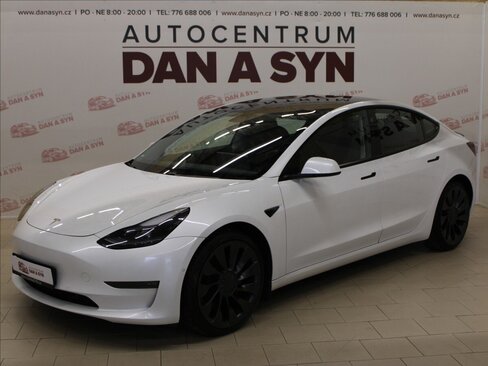 Tesla Model 3 Sedan / Limuzína 0,0 355 kw
