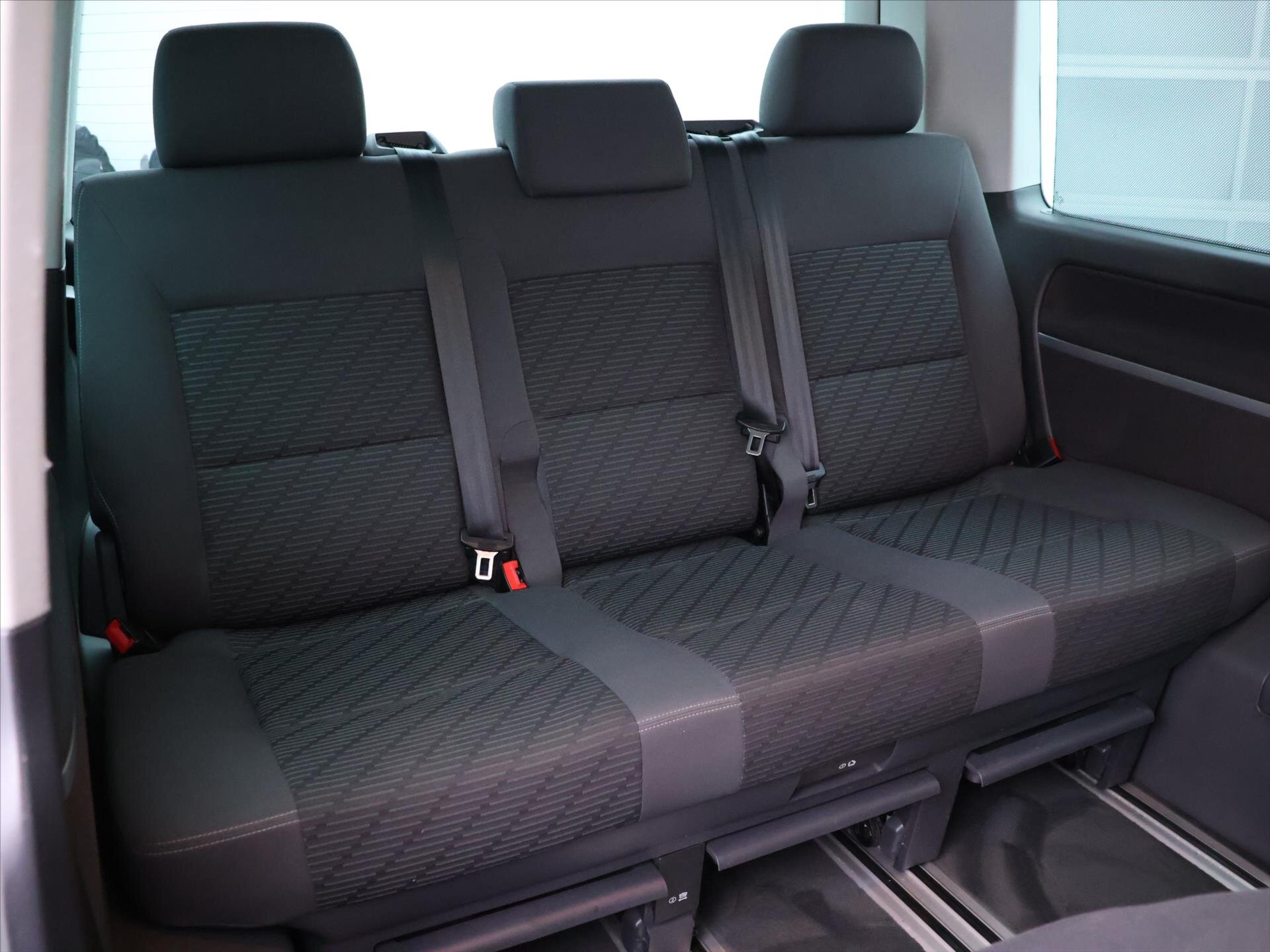 Volkswagen Multivan Kombi 2,0 l 103 kw