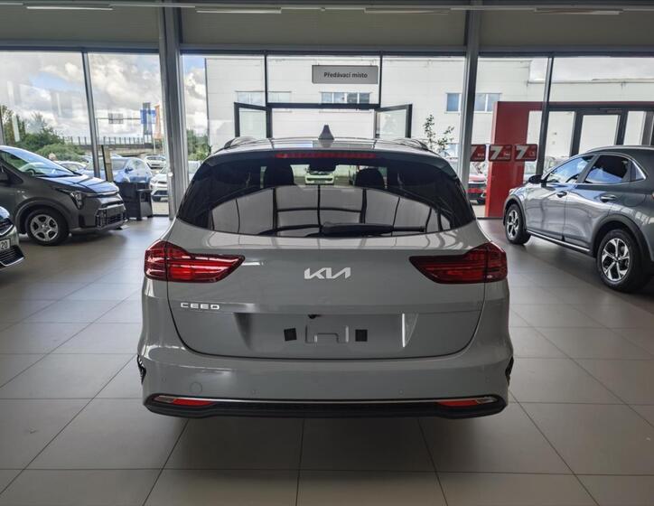 KIA Ceed 4