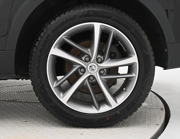 MG EHS SUV 1,5 l 119 kw