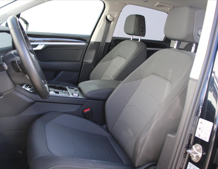 Volkswagen Touareg SUV / Terénní 3,0 l 170 kw