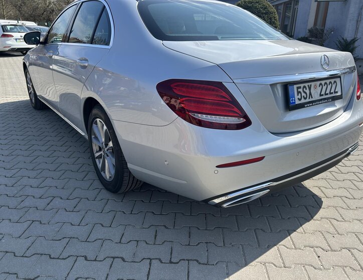 Mercedes-Benz Třídy E Sedan / Limuzína 3,0 l 190 kw