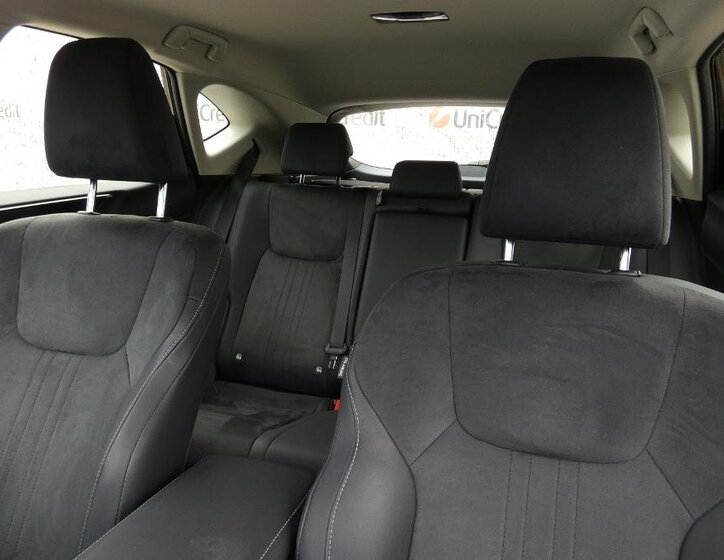 Lexus NX 350h SUV / Terénní 2,5 l 140 kw