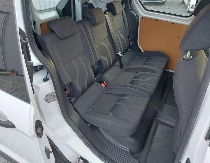 Ford Transit Connect 19