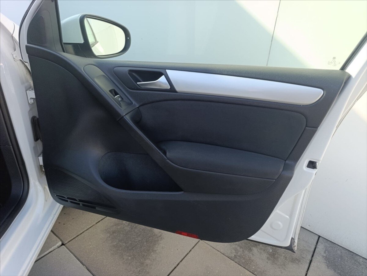 Volkswagen Golf Hatchback 1,6 l 77 kw