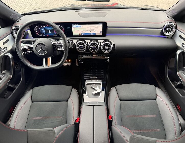 Mercedes-Benz CLA Sedan / Limuzína 2,0 l 110 kw