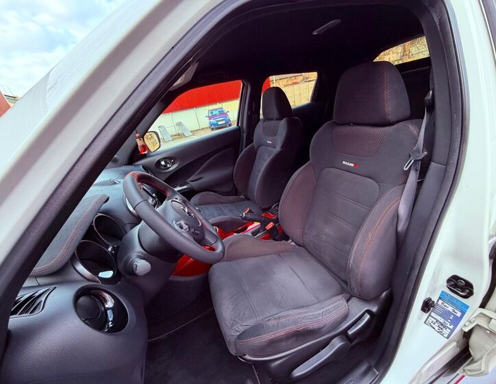 Nissan Juke SUV / Terénní 1,6 l 160 kw