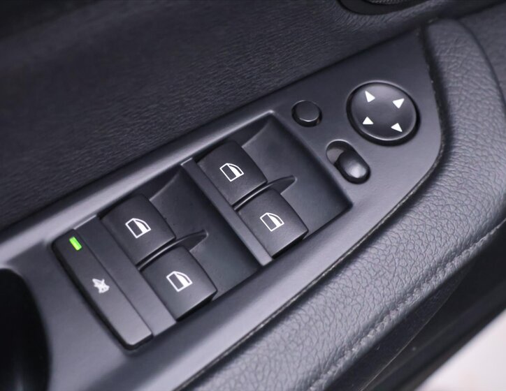 BMW X6 SUV 3,0 l 225 kw