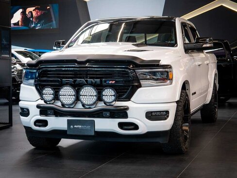 Dodge RAM Pick-up 5,7 l 295 kw