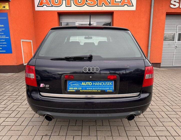 Audi S6 Kombi 4,2 l 220 kw