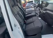 Renault Trafic 10