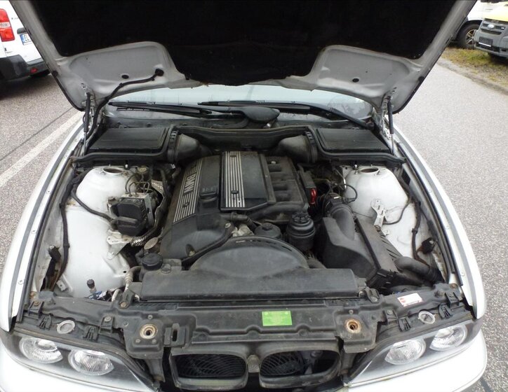 BMW Řada 5 Kombi 2,2 l 125 kw