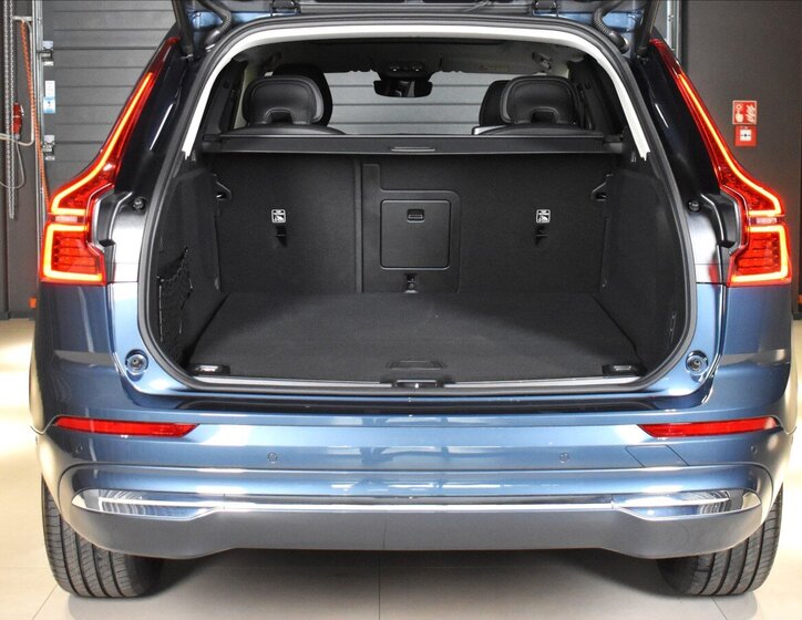 Volvo XC60 SUV / Terénní 2,0 l 257 kw