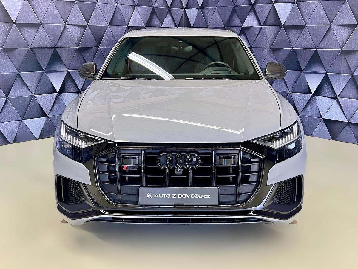 Audi SQ8 SUV / Terénní 4,0 l 373 kw