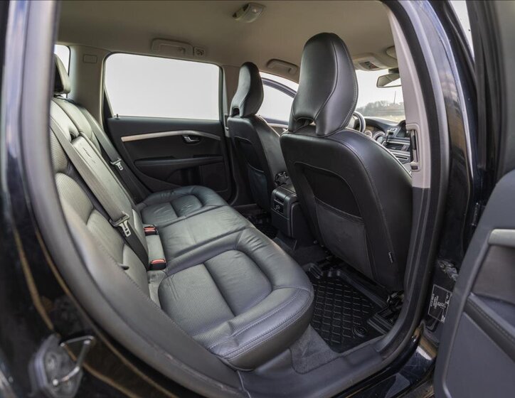 Volvo XC70 9
