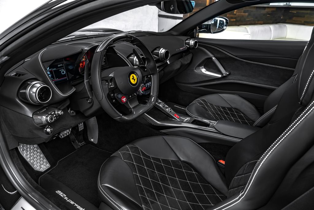 Ferrari 812