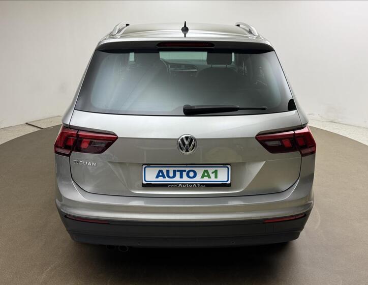 Volkswagen Tiguan 5