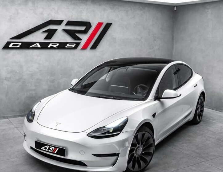 Tesla Model 3 Sedan 0,0 65 kw