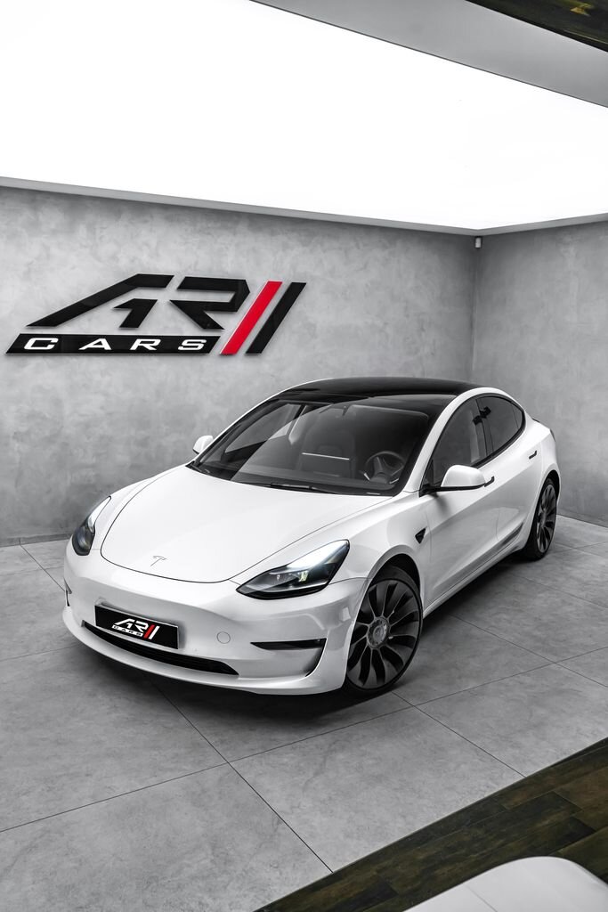 Tesla Model 3 Sedan 0,0 65 kw