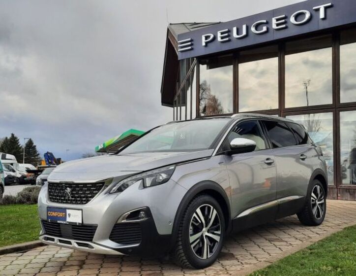 Peugeot 5008 1