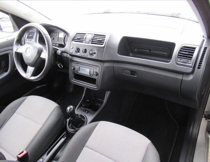 Škoda Roomster Hatchback 1,2 l 51 kw