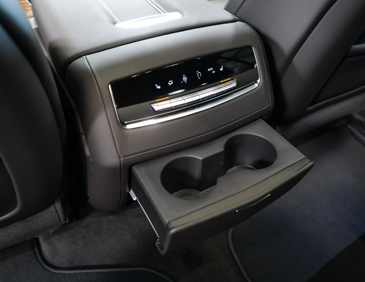 Cadillac Escalade 46