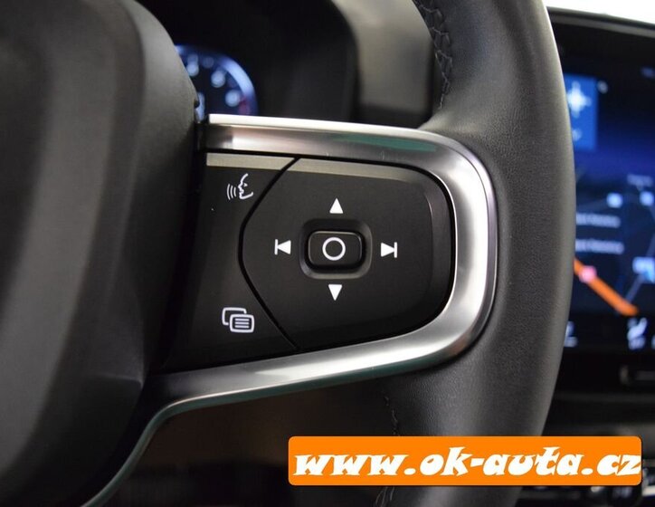 Volvo XC40 SUV 2,0 l 120 kw