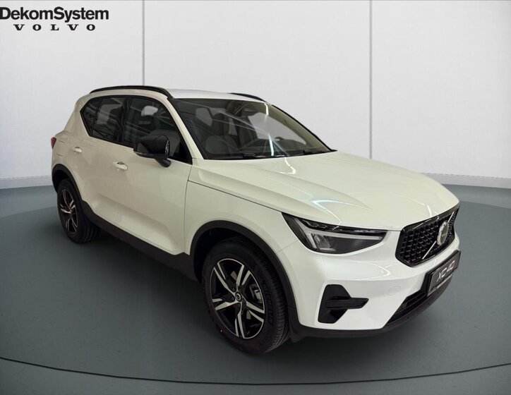 Volvo XC40 SUV / Terénní 2,0 l 120 kw