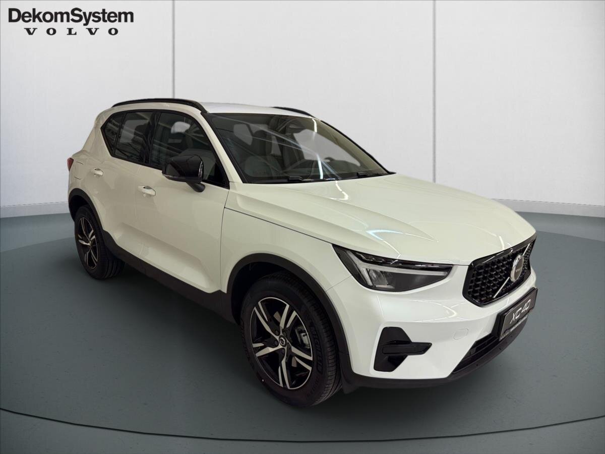 Volvo XC40 SUV / Terénní 2,0 l 120 kw