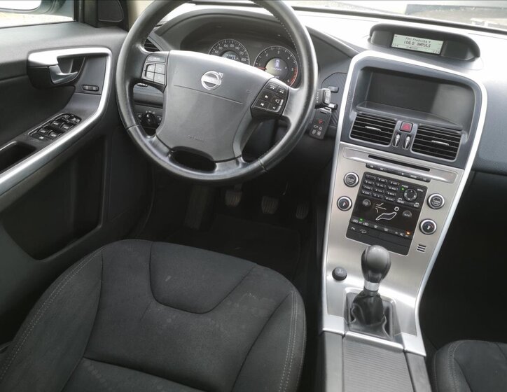 Volvo XC60 Kombi 2,4 l 136 kw