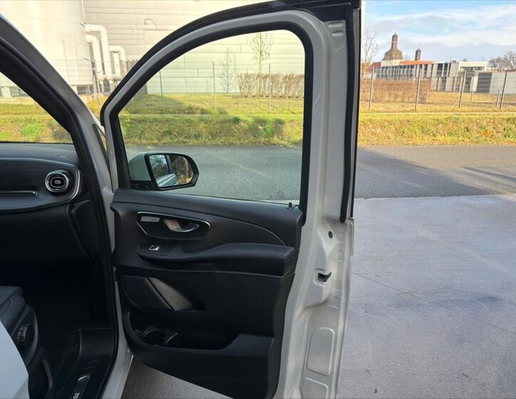 Mercedes-Benz Třídy V 32