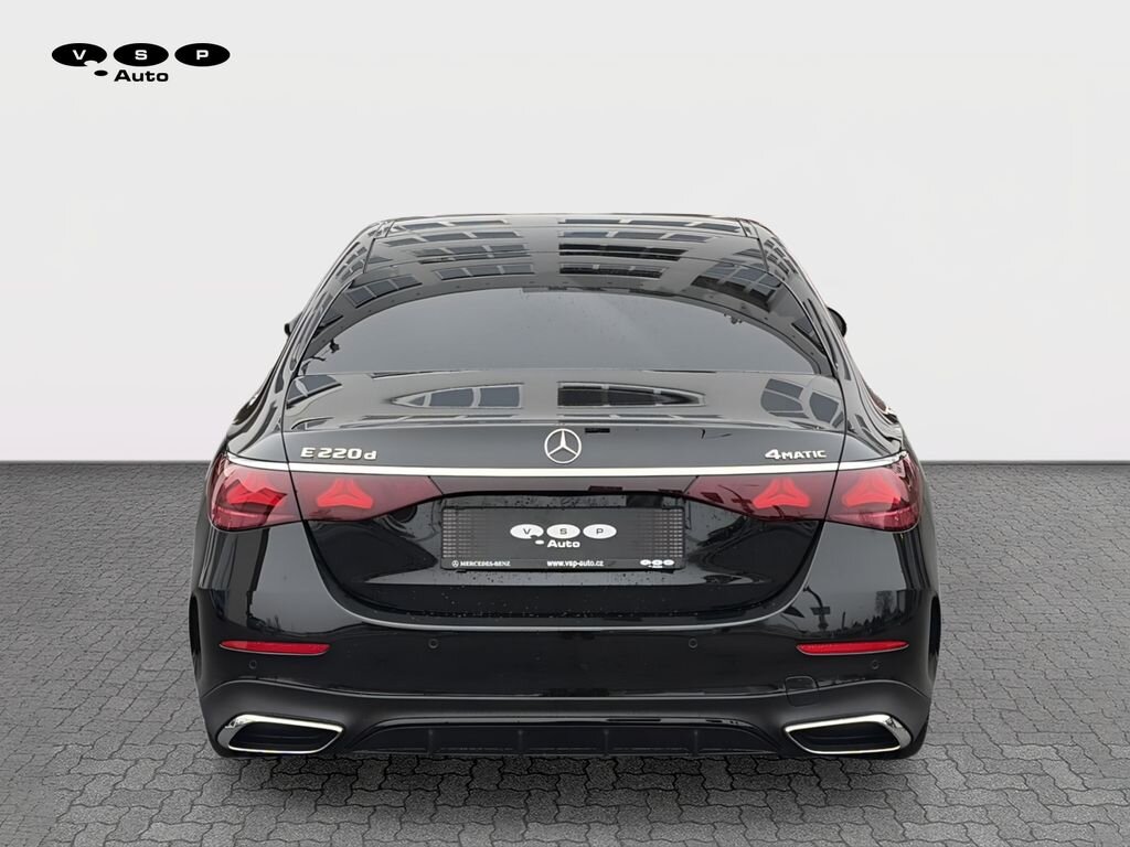 Mercedes-Benz Třídy E Sedan 2,0 l 145 kw