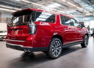 Chevrolet Suburban SUV / Terénní 6,2 l 313 kw