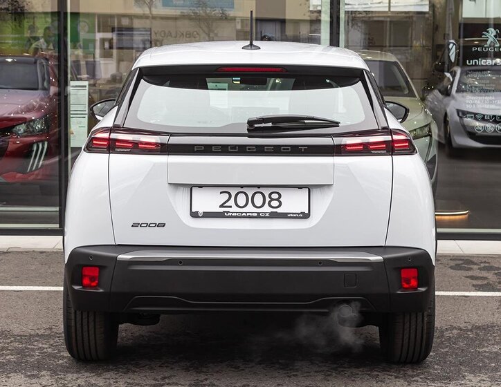 Peugeot 2008 SUV 1,2 l 81 kw