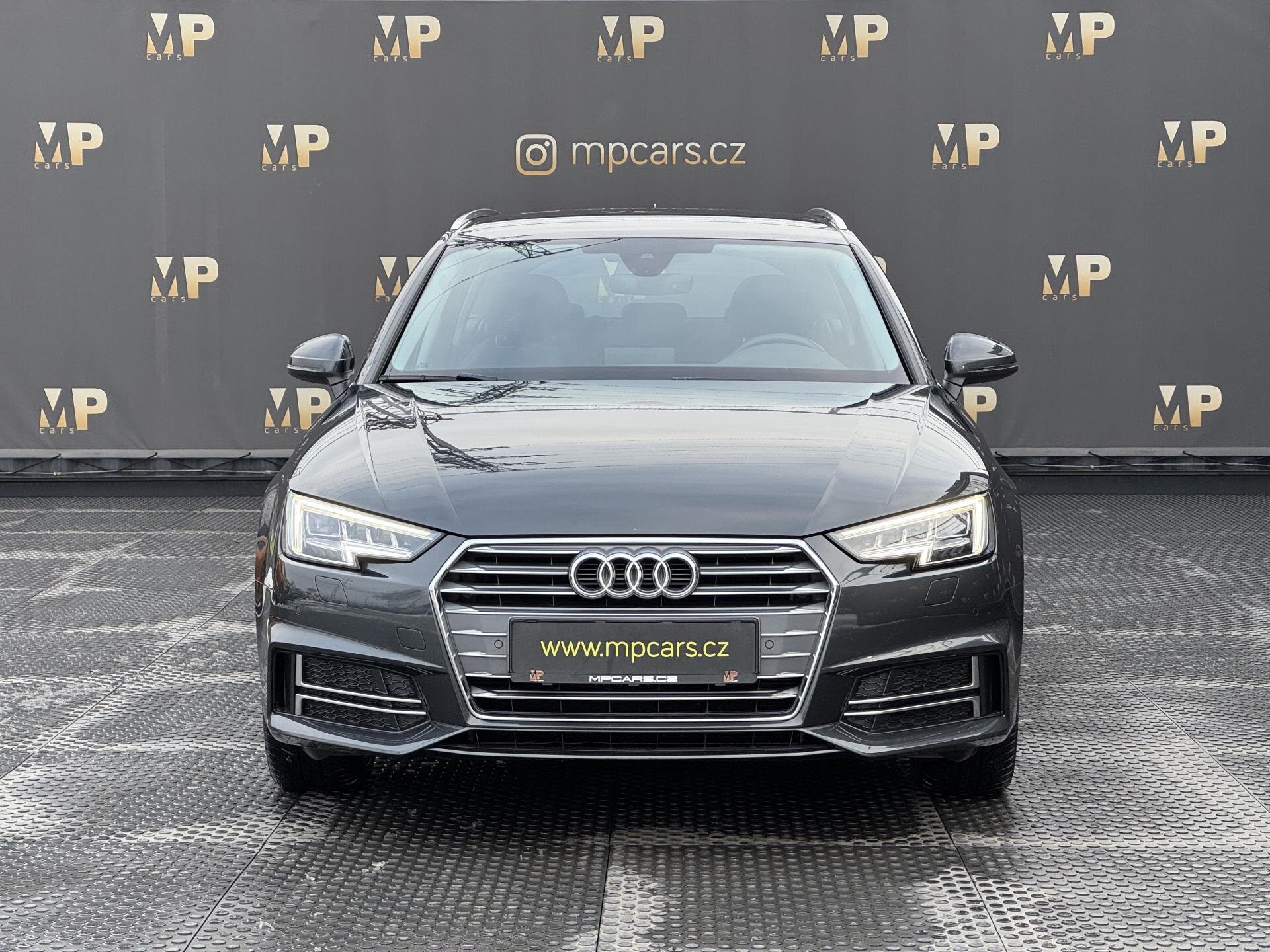 Audi A4 Kombi 2,0 l 140 kw