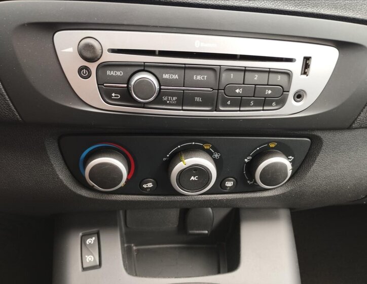 Renault Scénic MPV 1,5 l 81 kw